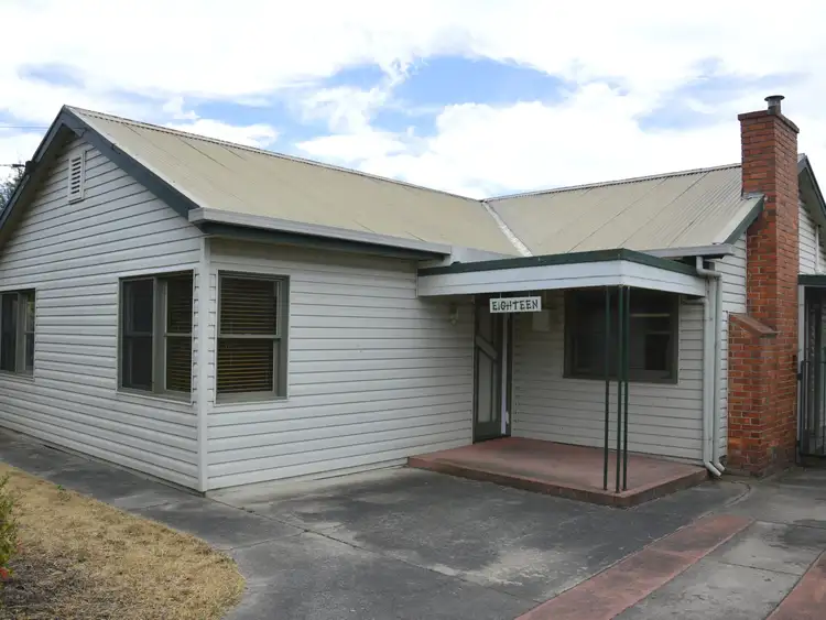 18 Vale Street, Moe VIC 3825