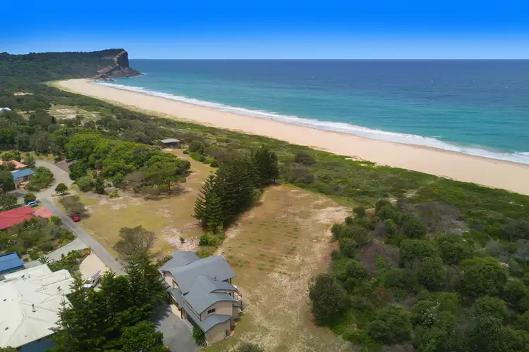 Fifth view of Homely house listing, 8 Iluka Way, Dunbogan NSW 2443