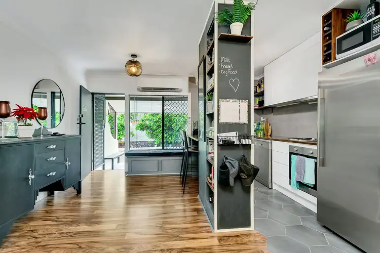3/4 Crathern Close, Edge Hill QLD 4870