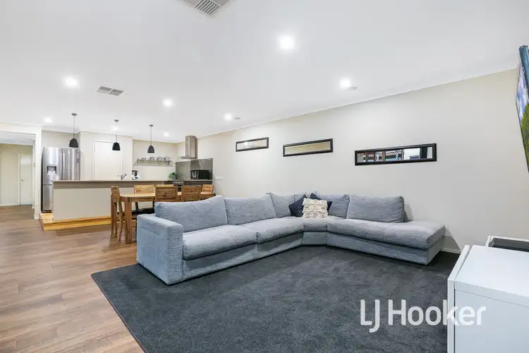 Second view of Homely house listing, 7 Greenway Drive, Pakenham VIC 3810