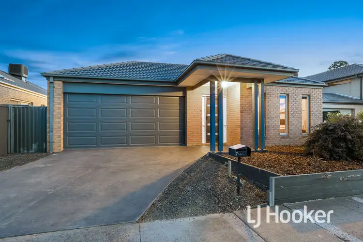 Sixth view of Homely house listing, 7 Greenway Drive, Pakenham VIC 3810