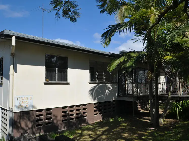 Second view of Homely unit listing, 21 Ernest St, Manly QLD 4179