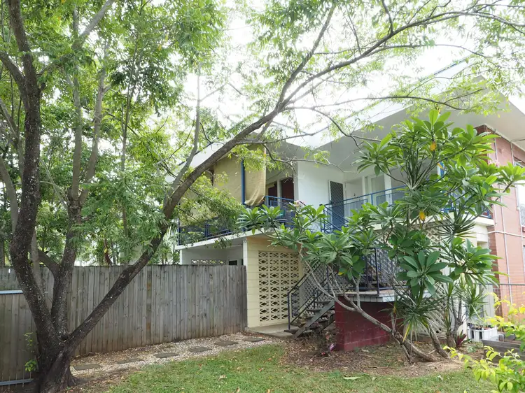 95 Mann Street, Westcourt QLD 4870