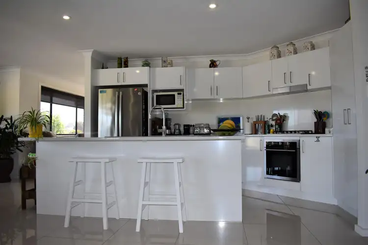 Fifth view of Homely house listing, 2 Giiguy Close, Macksville NSW 2447