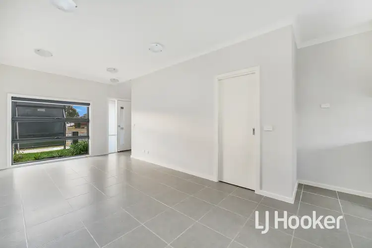 Sixth view of Homely house listing, 27 Onyx Crescent, Officer VIC 3809