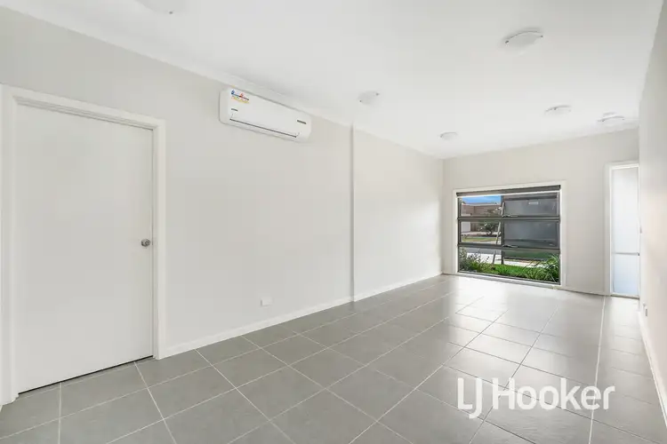 Seventh view of Homely house listing, 27 Onyx Crescent, Officer VIC 3809