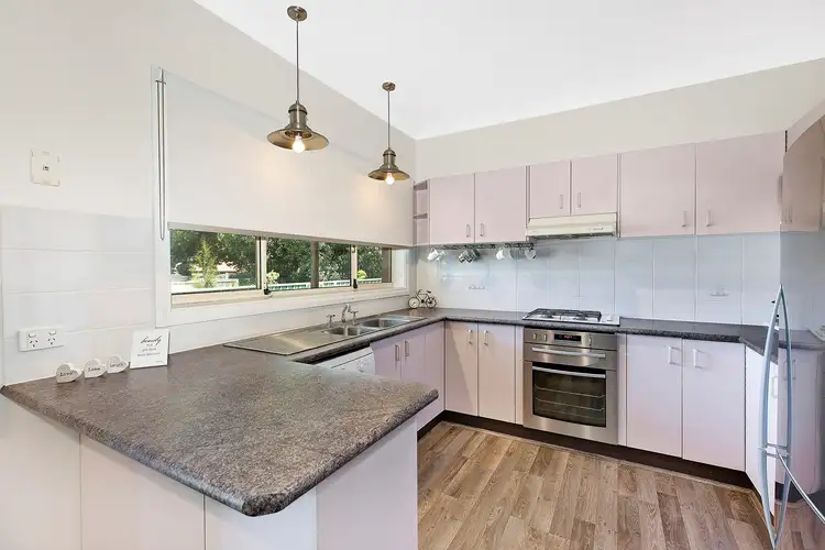 Fifth view of Homely house listing, 2/8 Benalla Close, Killarney Vale NSW 2261