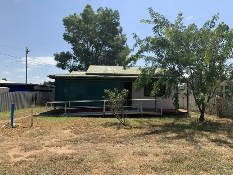 6 Lee Street, Cowra NSW 2794