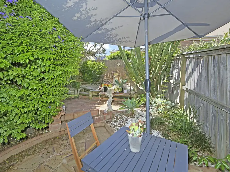 Fifth view of Homely townhouse listing, 2/236 Cresthaven Avenue, Bateau Bay NSW 2261