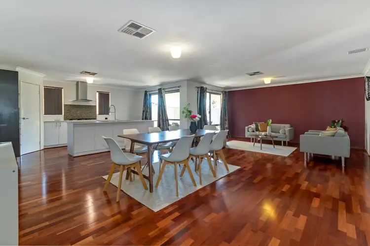 11 Liriope Parkway, Sinagra WA 6065