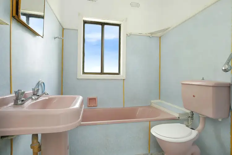 Sixth view of Homely house listing, 10 Kirrang Avenue, Mangerton NSW 2500