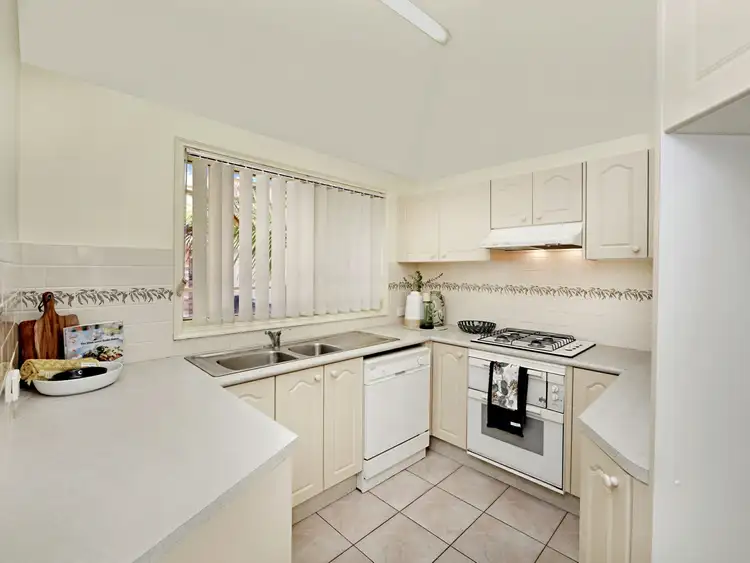 Fourth view of Homely villa listing, 2/2 Yethonga Avenue, Blue Bay NSW 2261