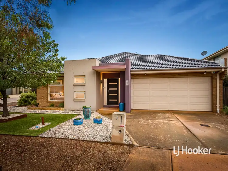Second view of Homely house listing, 9 Fifth Avenue, Sanctuary Lakes VIC 3030