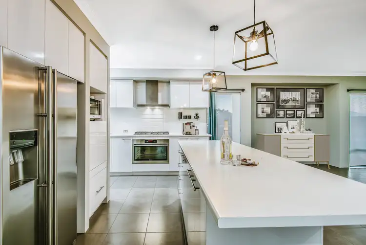 11 Croft Way, The Vines WA 6069