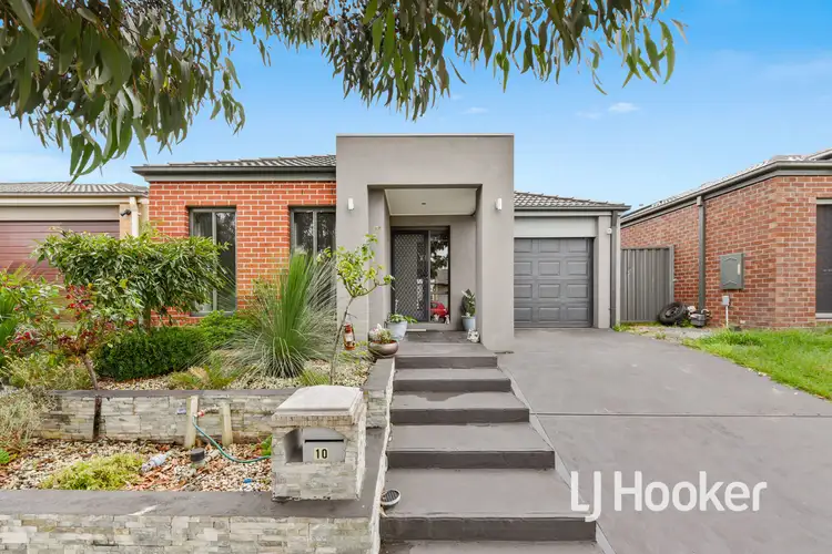 10 Taradale Street, Cranbourne North VIC 3977