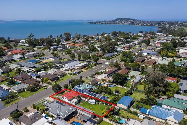 45 Deakin Street, Oak Flats NSW 2529