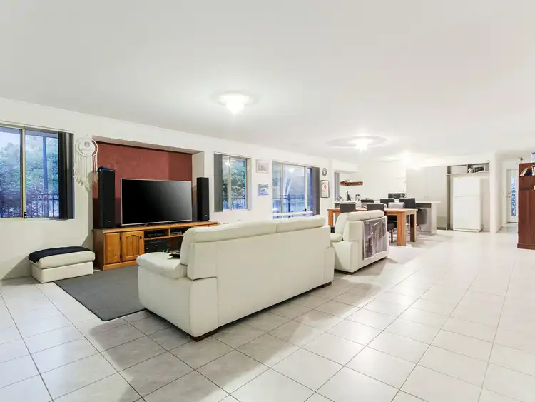 Fifth view of Homely house listing, 2 Hurley Way, Wellard WA 6170