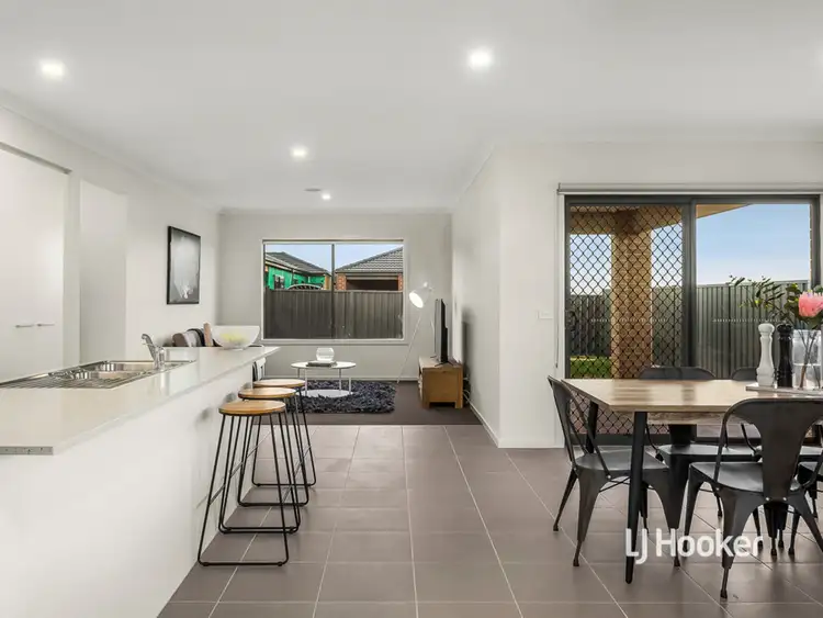 Sixth view of Homely house listing, 17 Inglewood Drive, Werribee VIC 3030