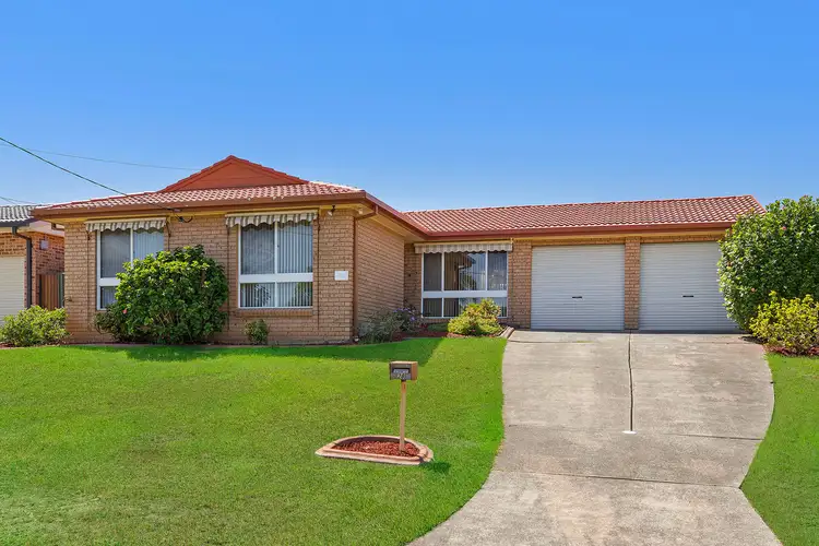 28 Sir Joseph Banks Drive, Bateau Bay NSW 2261