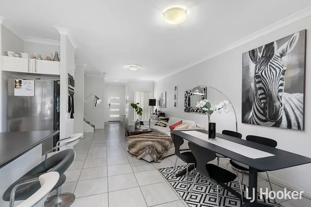 Main view of Homely unit listing, 2/9-10 Michelle Court, Cleveland QLD 4163