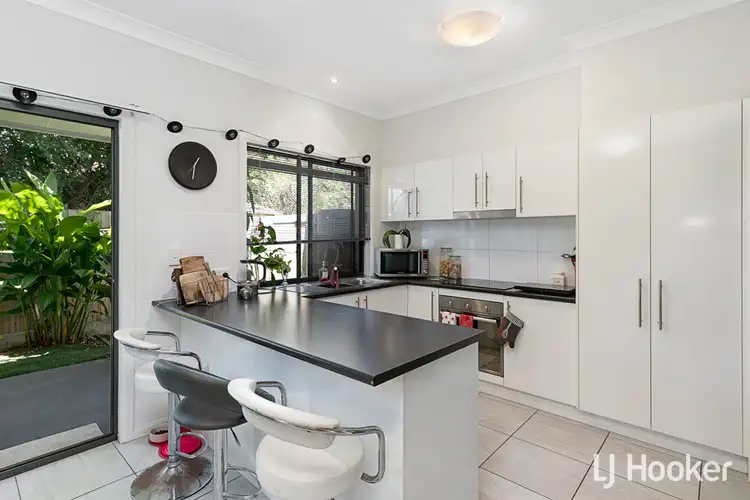 Fifth view of Homely unit listing, 2/9-10 Michelle Court, Cleveland QLD 4163