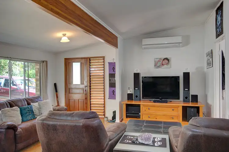 14 Pullen Street, Coochiemudlo Island QLD 4184