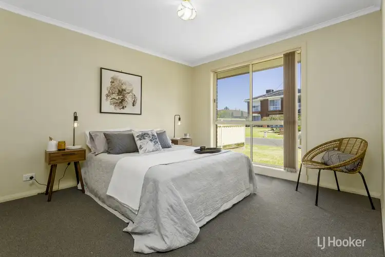 Fifth view of Homely house listing, 15 Greylea Grove, Seabrook VIC 3028