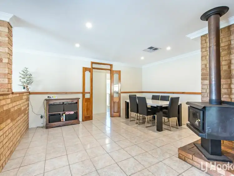 Seventh view of Homely house listing, 5 Blackboy Court, Thornlie WA 6108