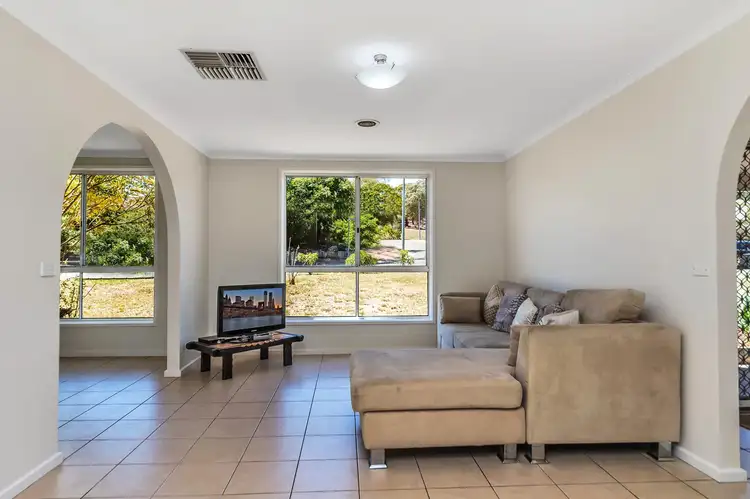 Second view of Homely house listing, 2 Haugh Place, Oxley ACT 2903
