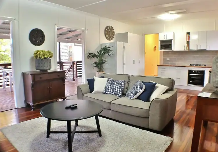 50 Rodney Street, Wynnum West QLD 4178