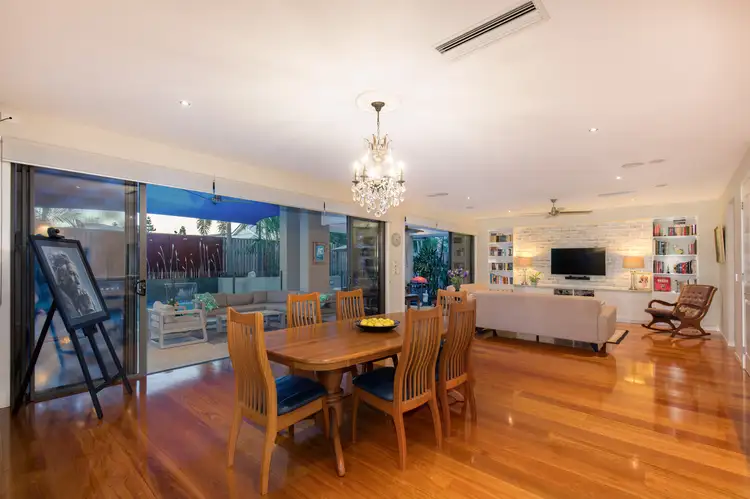 103 Burdekin Drive, Sinnamon Park QLD 4073
