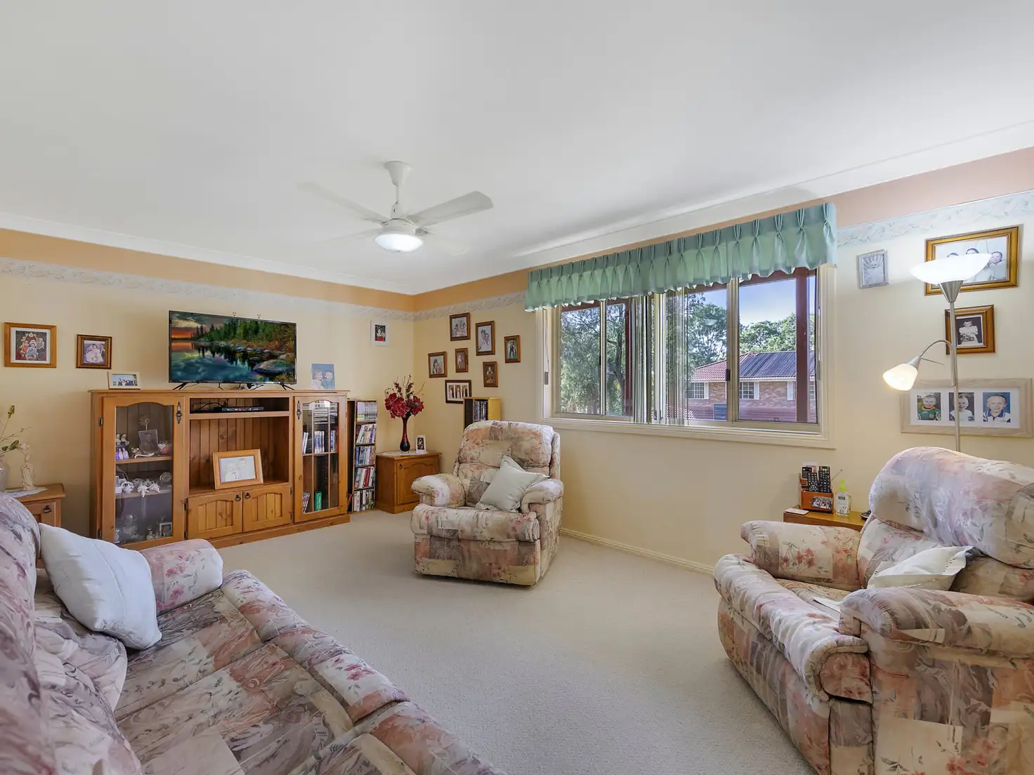 Main view of Homely house listing, 4 Lonsdale Close, Lake Haven NSW 2263