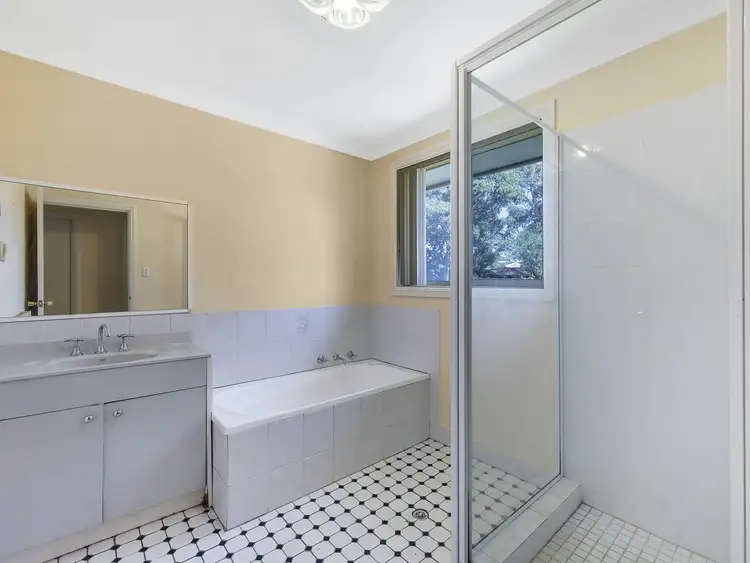 Sixth view of Homely house listing, 4 Lonsdale Close, Lake Haven NSW 2263
