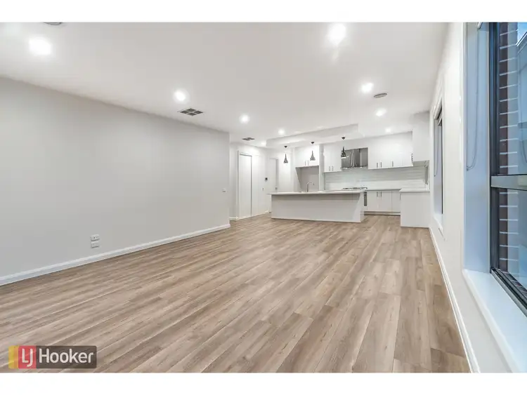 Seventh view of Homely house listing, 10 Booyong Street, Craigieburn VIC 3064