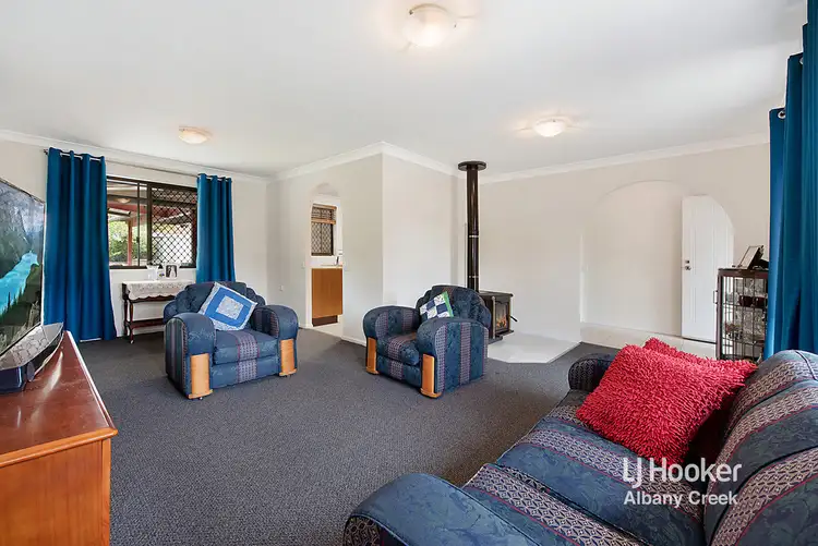 Fifth view of Homely house listing, 2 Charmaine Court, Albany Creek QLD 4035