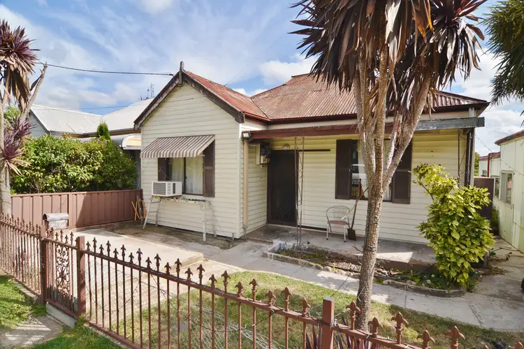 11 Piper Street, Portland NSW 2847