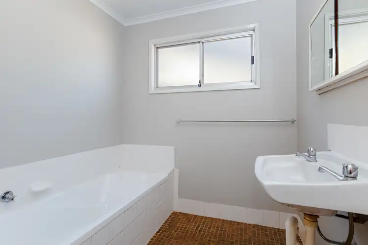 Fifth view of Homely house listing, 15 Bulkirra Place, Bolton Point NSW 2283