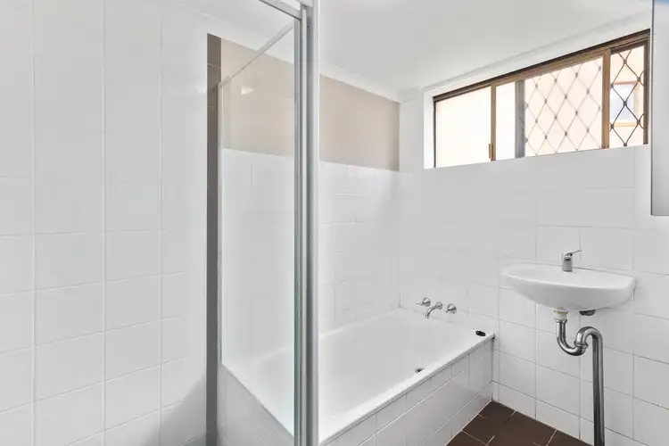 Sixth view of Homely unit listing, 2/12 Buchan Avenue, Tweed Heads NSW 2485