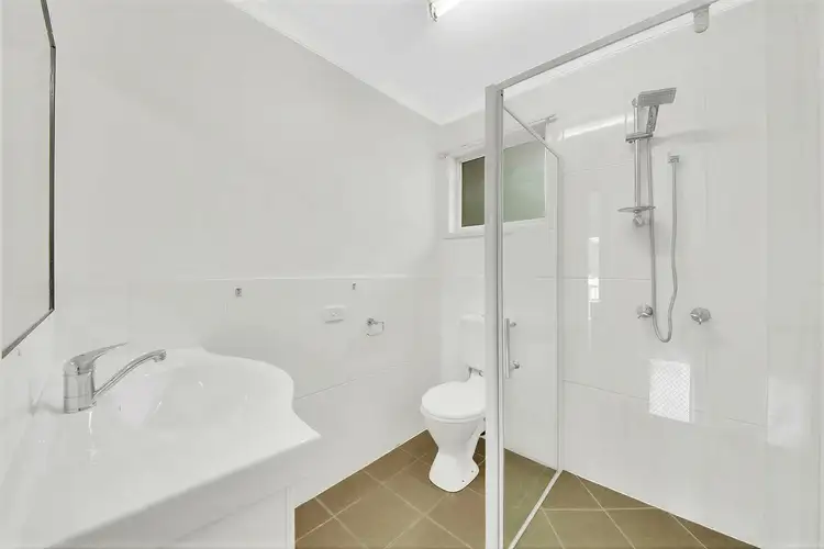 Fifth view of Homely unit listing, Unit 3/15 Ann Street, South Gladstone QLD 4680