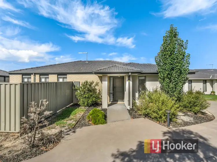 20 Renlik Circuit, Cranbourne North VIC 3977