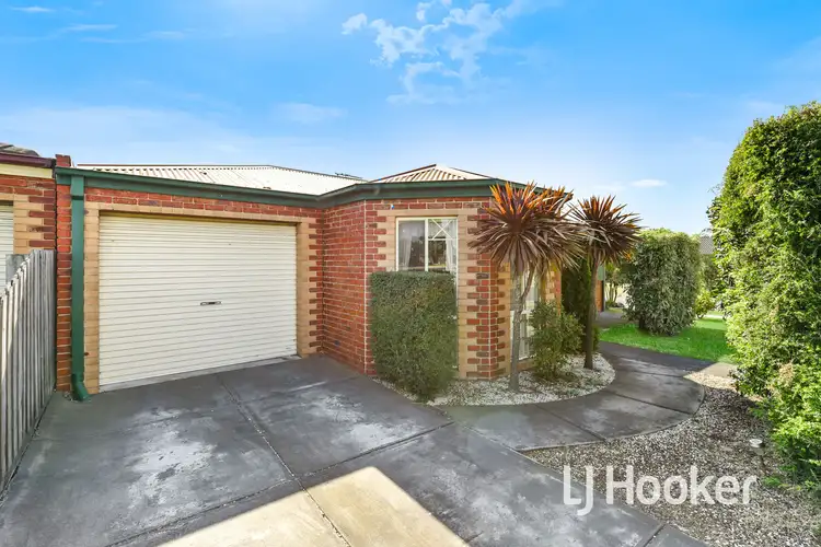 3 Lansell Drive, Cranbourne North VIC 3977