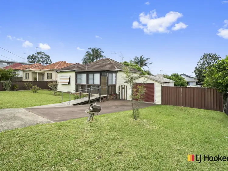 52 Robertson St, Guildford NSW 2161