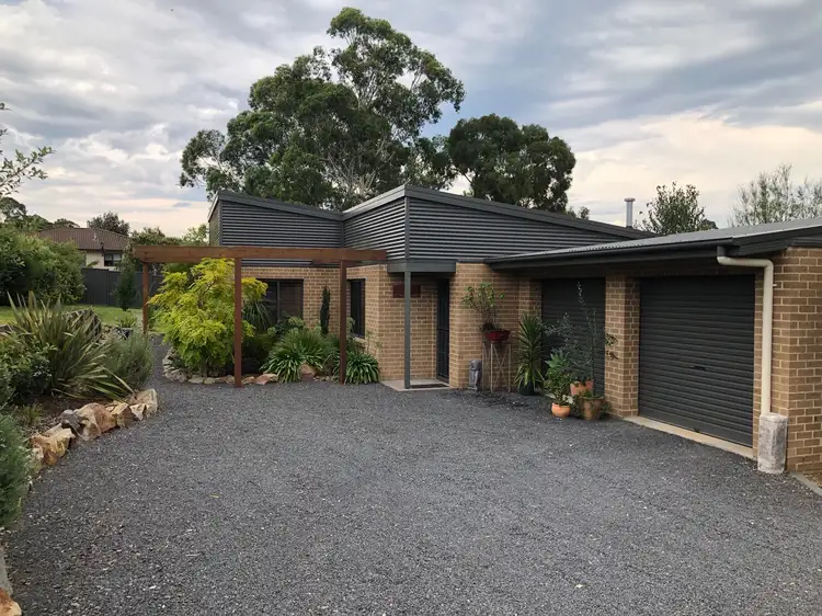 10 Thawa Close, Bega NSW 2550