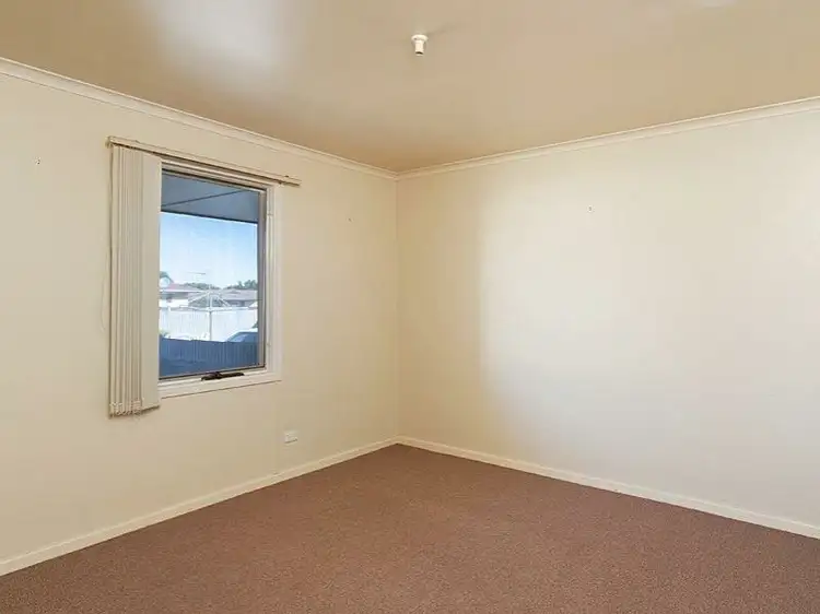 Fifth view of Homely semi-detached listing, 4 - 6 Lorikeet Avenue, Murray Bridge SA 5253