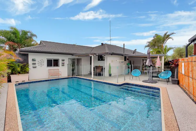 4 Lorikeet Lane, Burleigh Waters QLD 4220