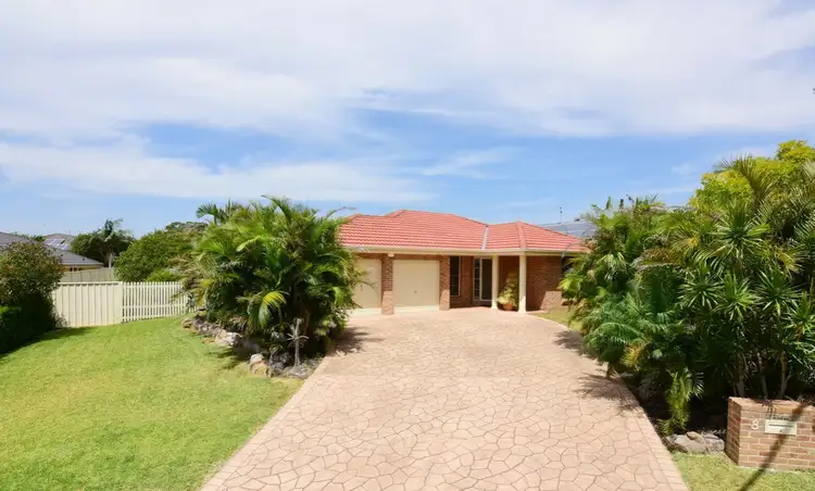 8 Marana Close, Nowra NSW 2541