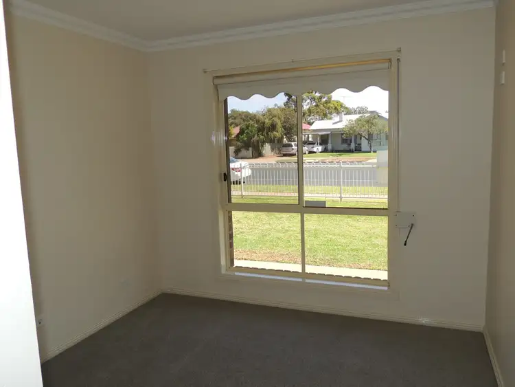 Sixth view of Homely unit listing, Unit 1/437 Campbell Street, Swan Hill VIC 3585