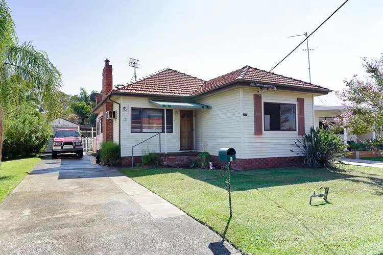 Main view of Homely house listing, 5 Vincent Street, Belmont North NSW 2280