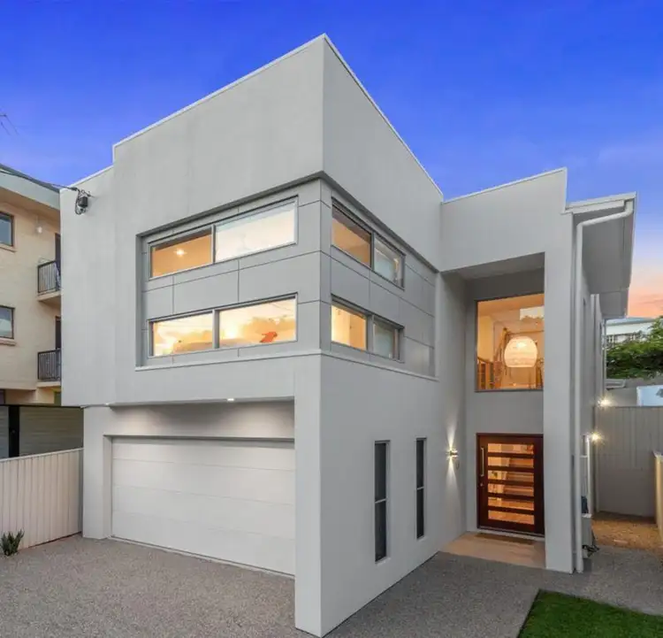 27 Fairleigh Street, Windsor QLD 4030