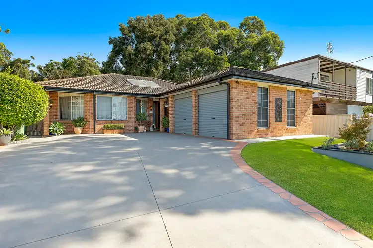 Main view of Homely house listing, 18 Gladys Ave, Berkeley Vale NSW 2261